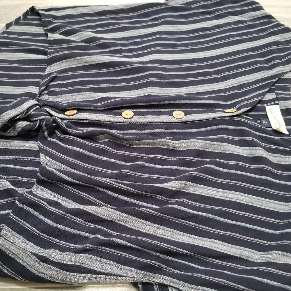 Universal thread blouse - Picture 2 of 3